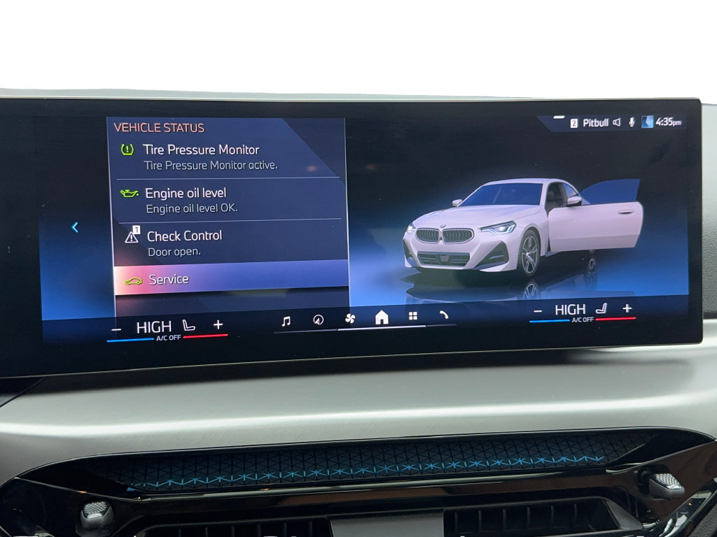 Used 2025 BMW 230i xDrive Coupe AWD/4WD image 29