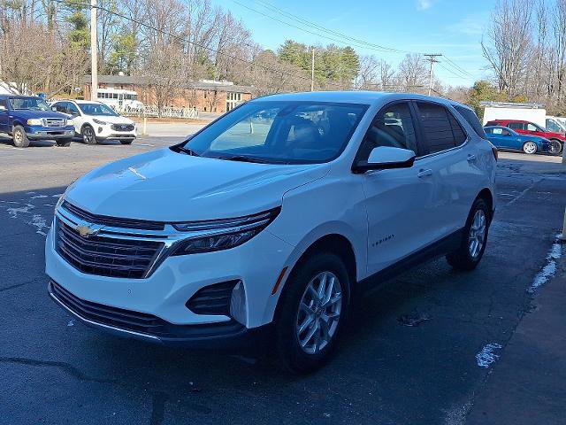 Used 2023 Chevrolet Equinox LT w/ Driver Convenience Package AWD/4WD image 3