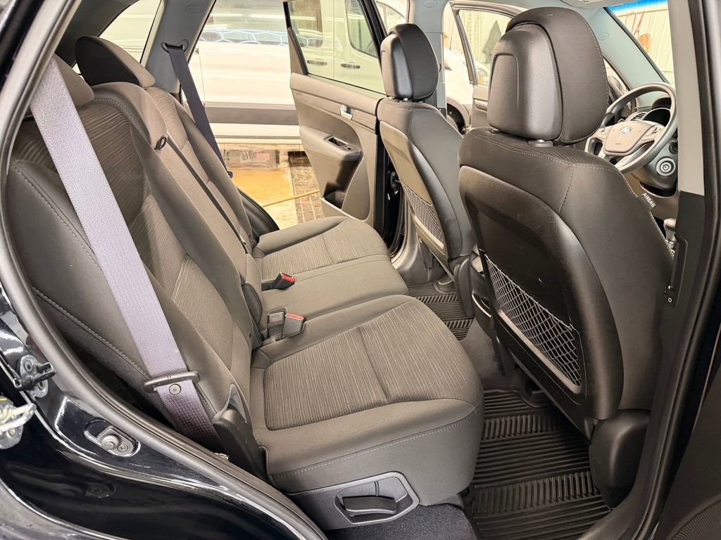 Used 2014 Kia Sorento LX image 26