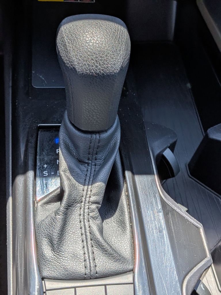 Used 2025 Toyota Camry LE image 14