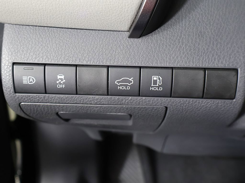 Used 2021 Toyota Camry XLE FWD image 34