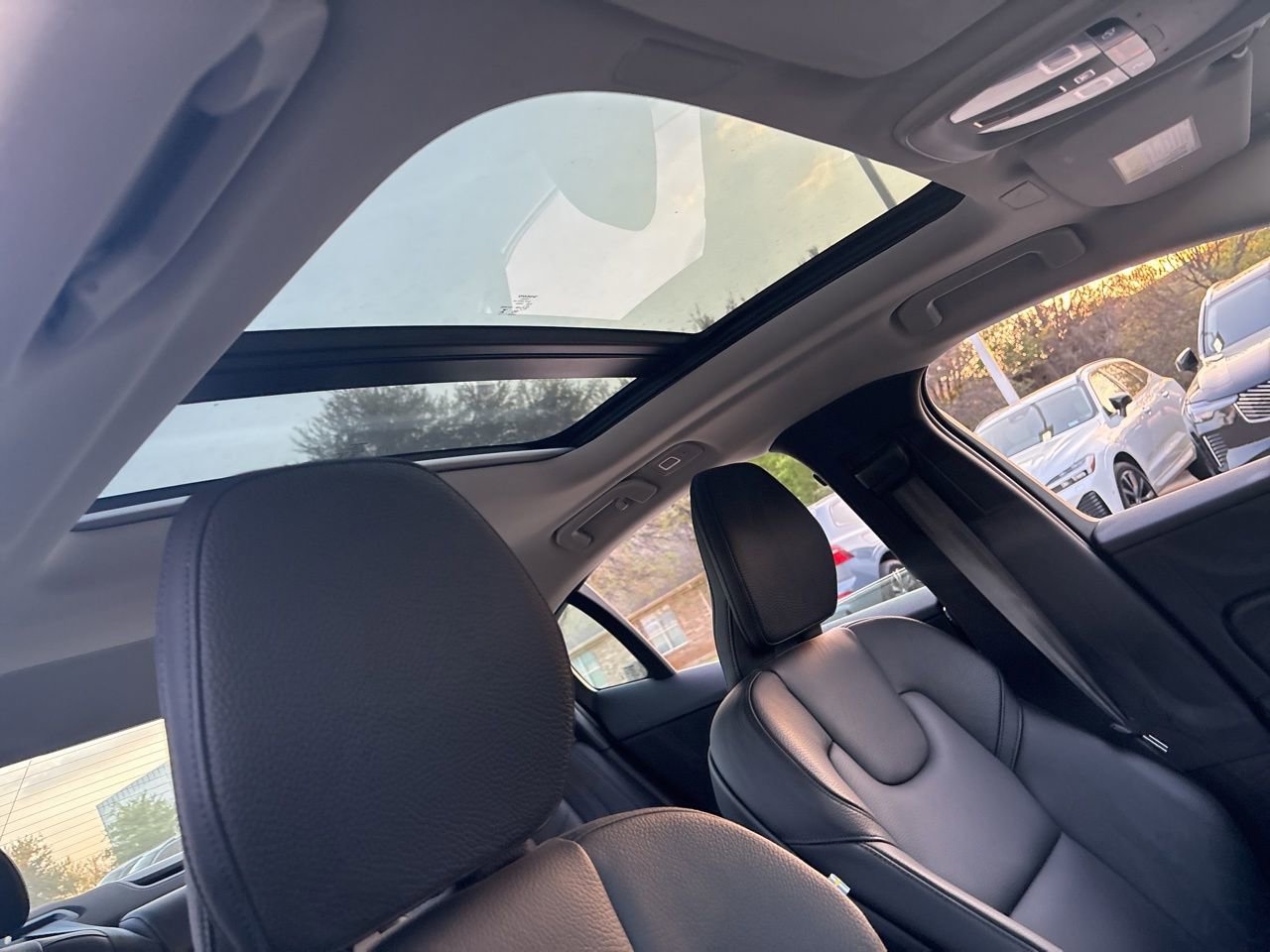 Used 2025 Volvo S60 B5 Plus image 14