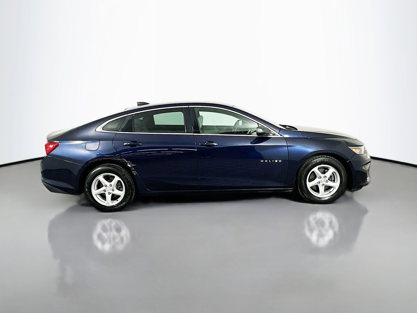 Used 2016 Chevrolet Malibu LS image 9