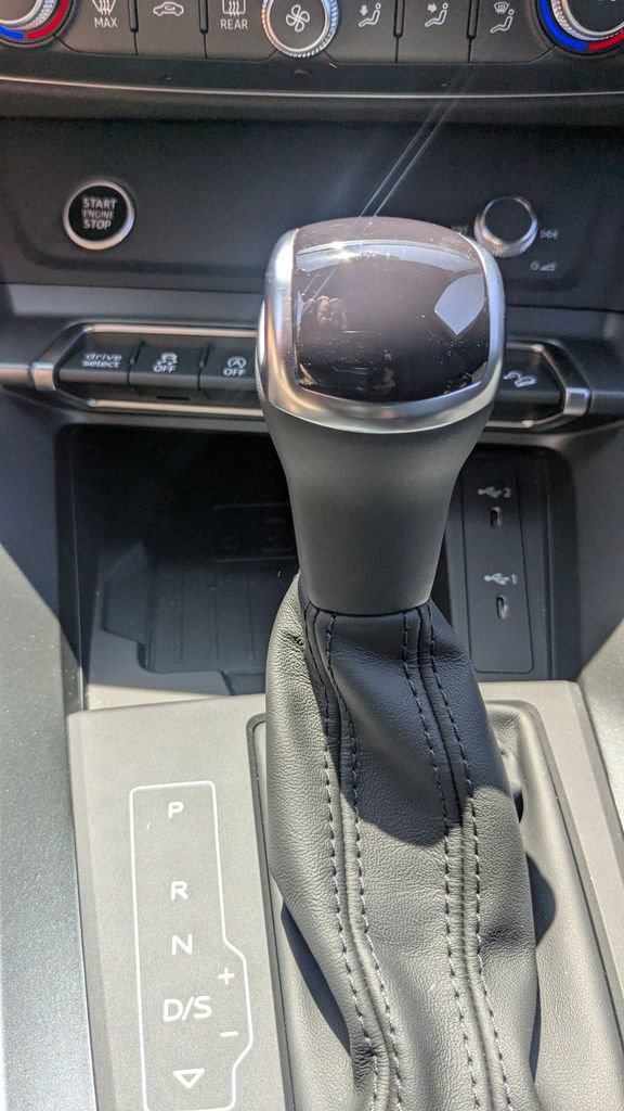 New 2025 Audi Q3 2.0T Premium image 11