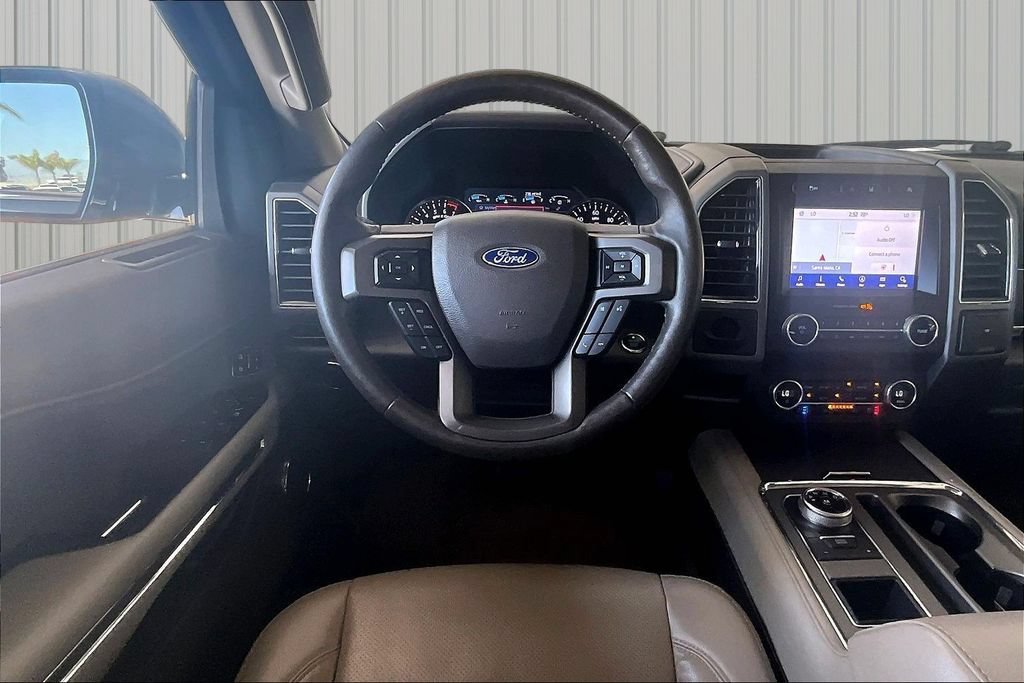 Used 2020 Ford Expedition XLT w/ Equipment Group 202A RWD image 2