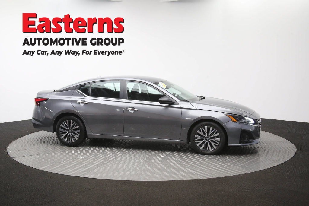Used 2024 Nissan Altima 2.5 SV FWD image 49