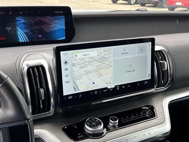 Used 2025 Ford Expedition Platinum image 18