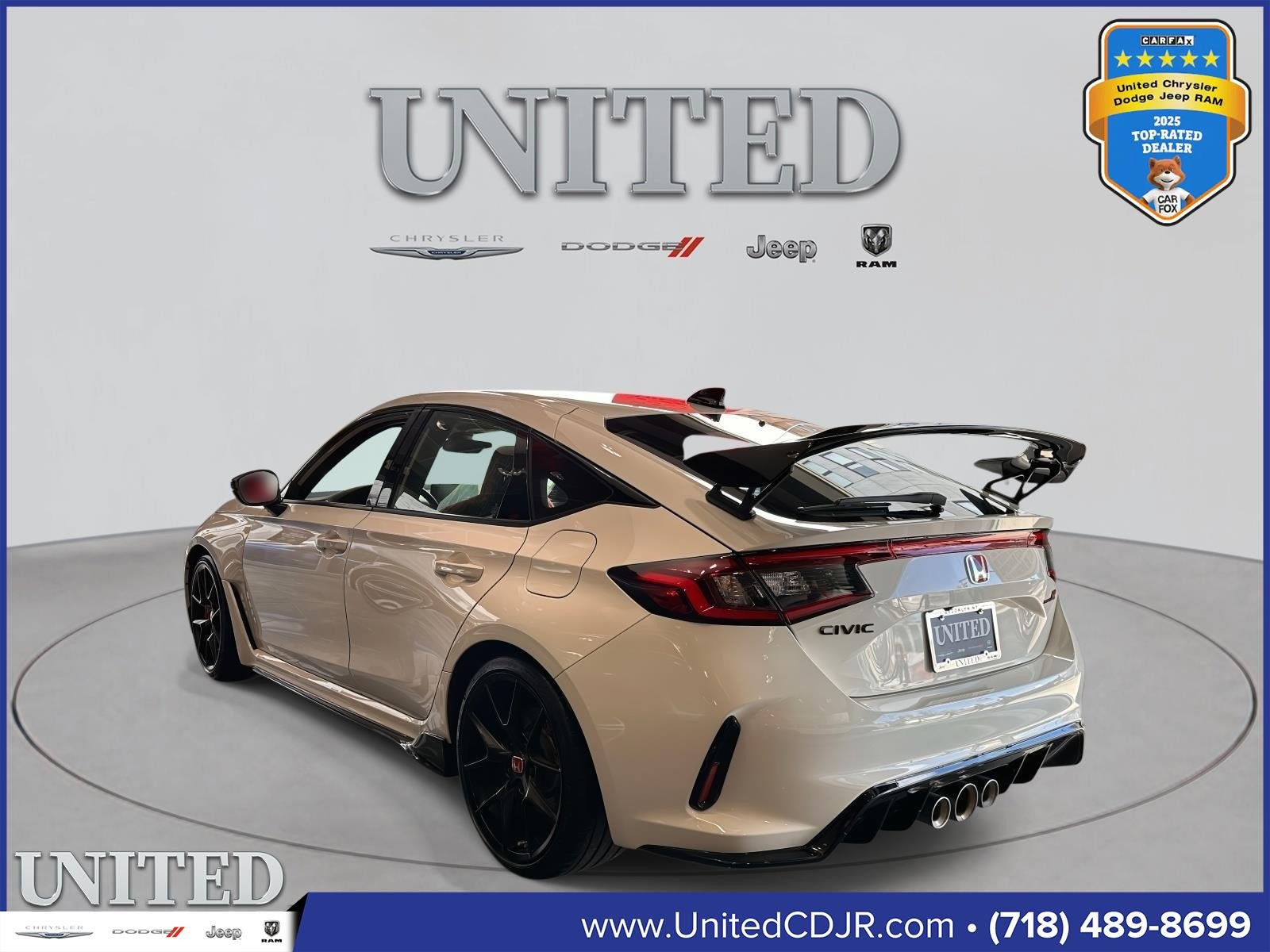 Used 2024 Honda Civic Type R image 2