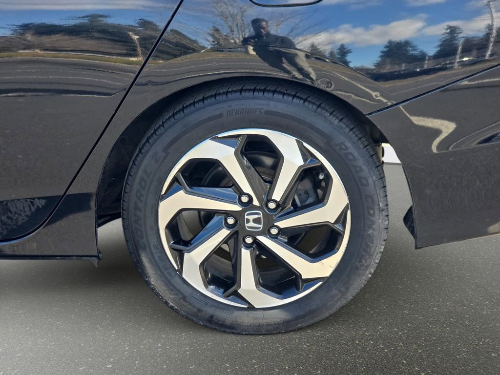 Used 2016 Honda Accord EX image 32