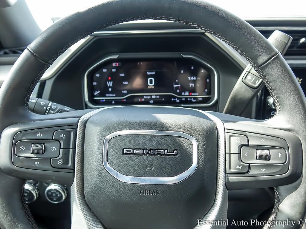Used 2025 GMC Sierra 2500 Denali w/ Denali Reserve Package AWD/4WD image 5