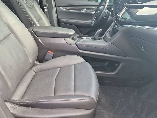 Used 2023 Cadillac XT6 Sport w/ Technology Package AWD/4WD image 18