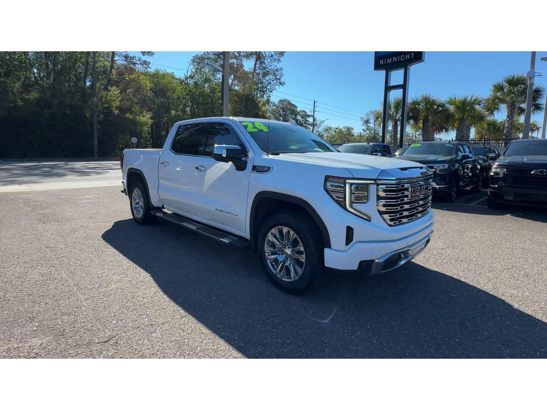 Used 2024 GMC Sierra 1500 Denali AWD/4WD image 8