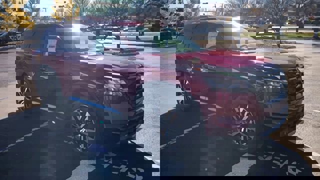 New 2025 Nissan Pathfinder Platinum image 2