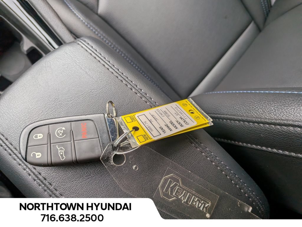 Used 2026 Jeep Compass Limited AWD/4WD image 19