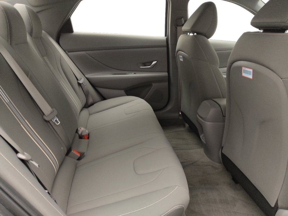 Used 2024 Hyundai Elantra SEL image 19