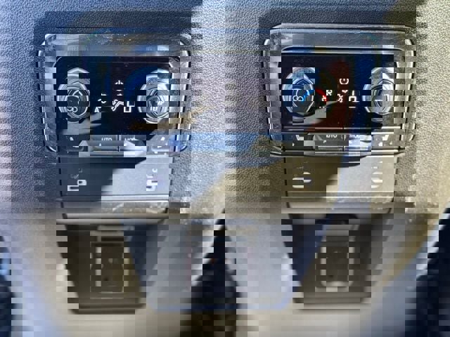 Used 2022 Chevrolet Suburban High Country w/ Premium Package 2 image 24