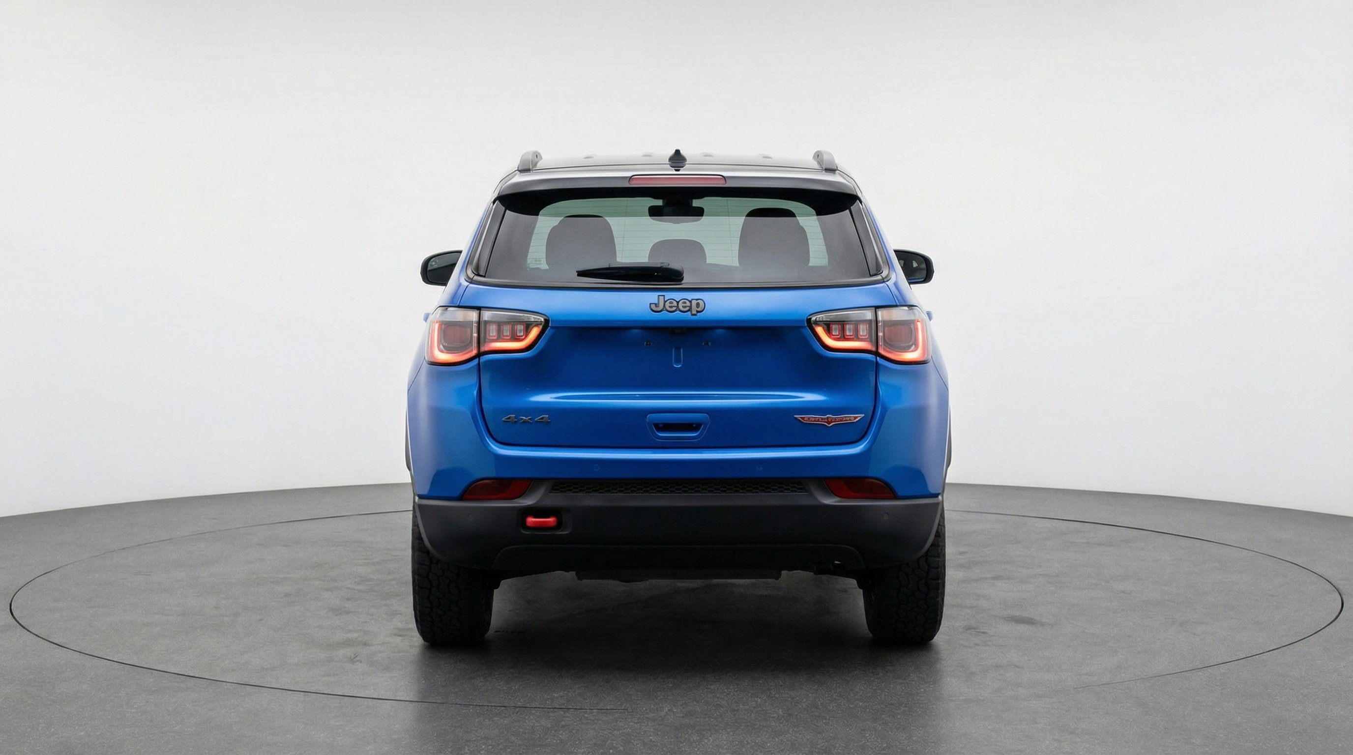 Used 2025 Jeep Compass Trailhawk image 7