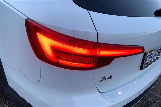 Used 2017 Audi A4 2.0T allroad Premium Plus w/ Premium Plus Package image 29