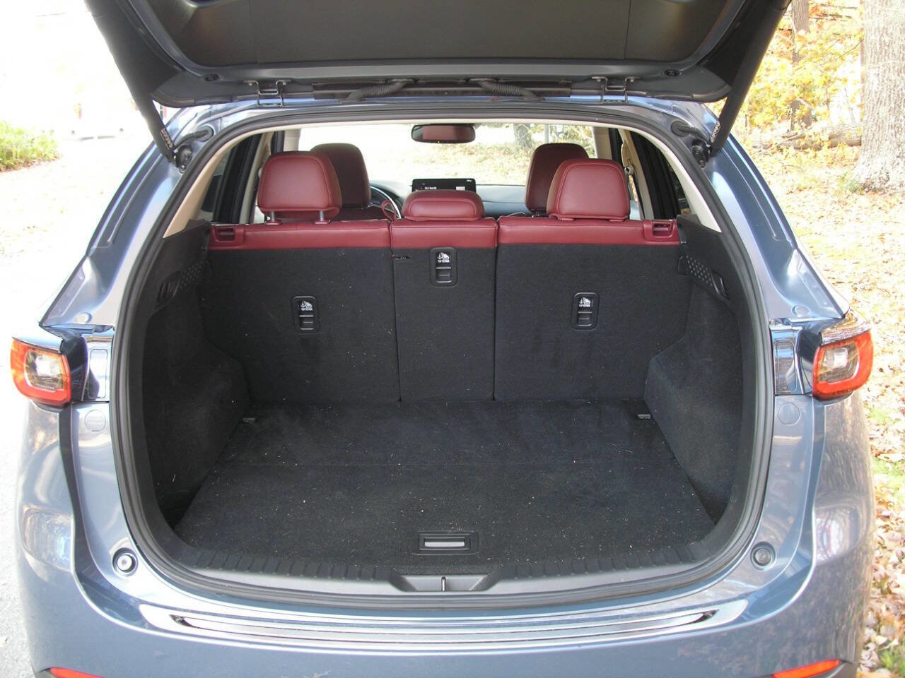 Used 2023 MAZDA CX-5 Carbon Edition image 6