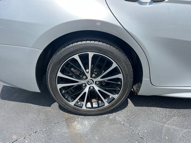 Used 2018 Toyota Camry SE FWD image 10