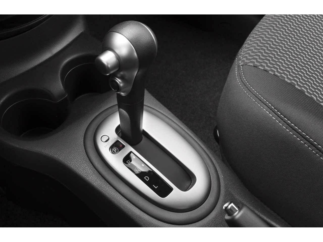 Used 2015 Nissan Versa Note S FWD image 8