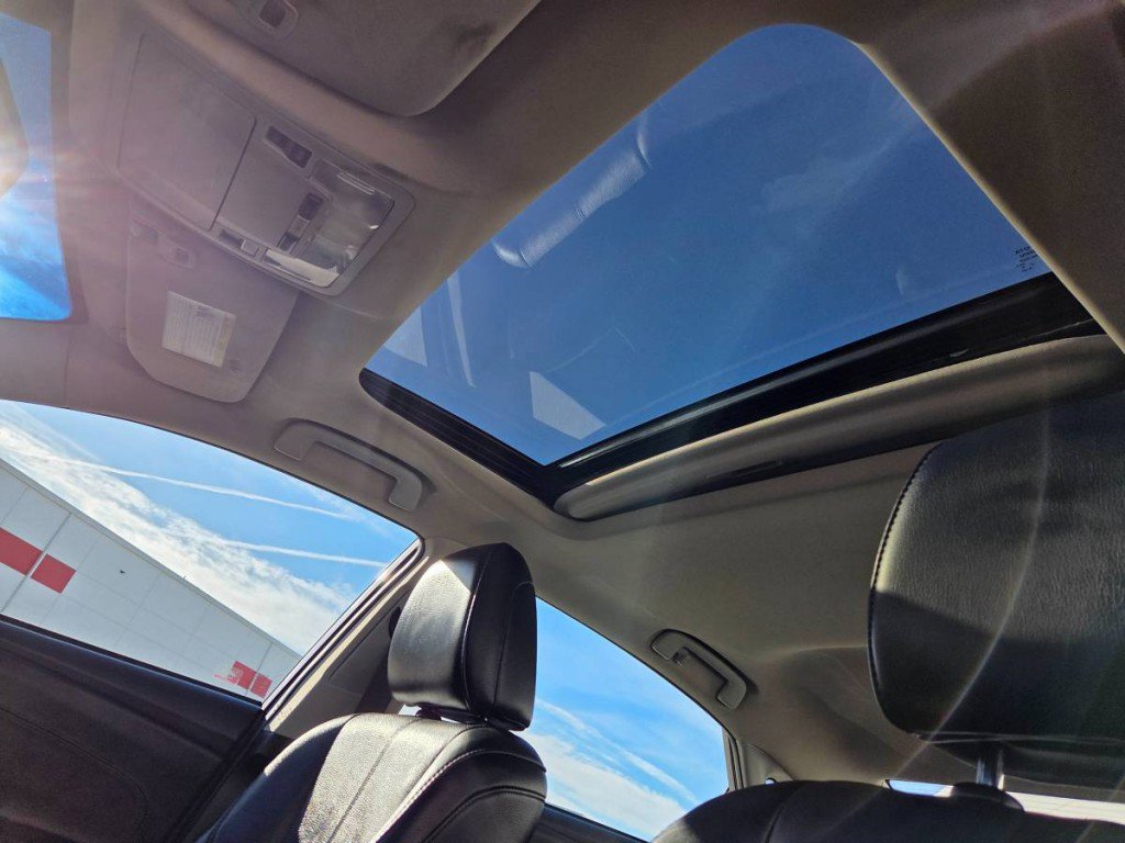 Used 2015 Toyota Avalon XLE Touring image 16