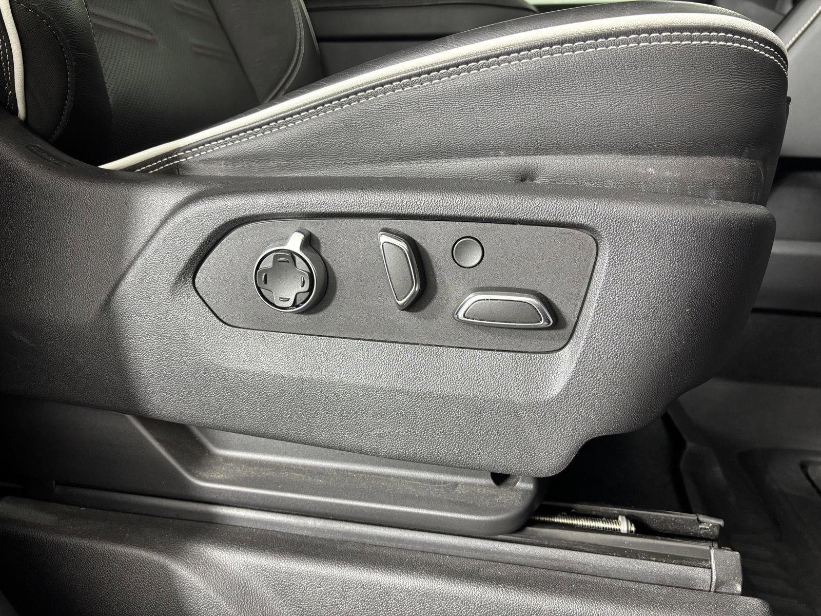 Used 2022 GMC Sierra 1500 AT4X image 24