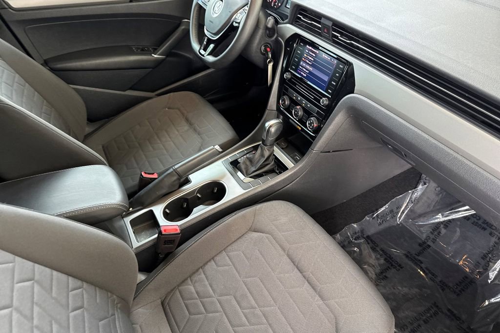 Used 2021 Volkswagen Passat 2.0T S FWD image 17