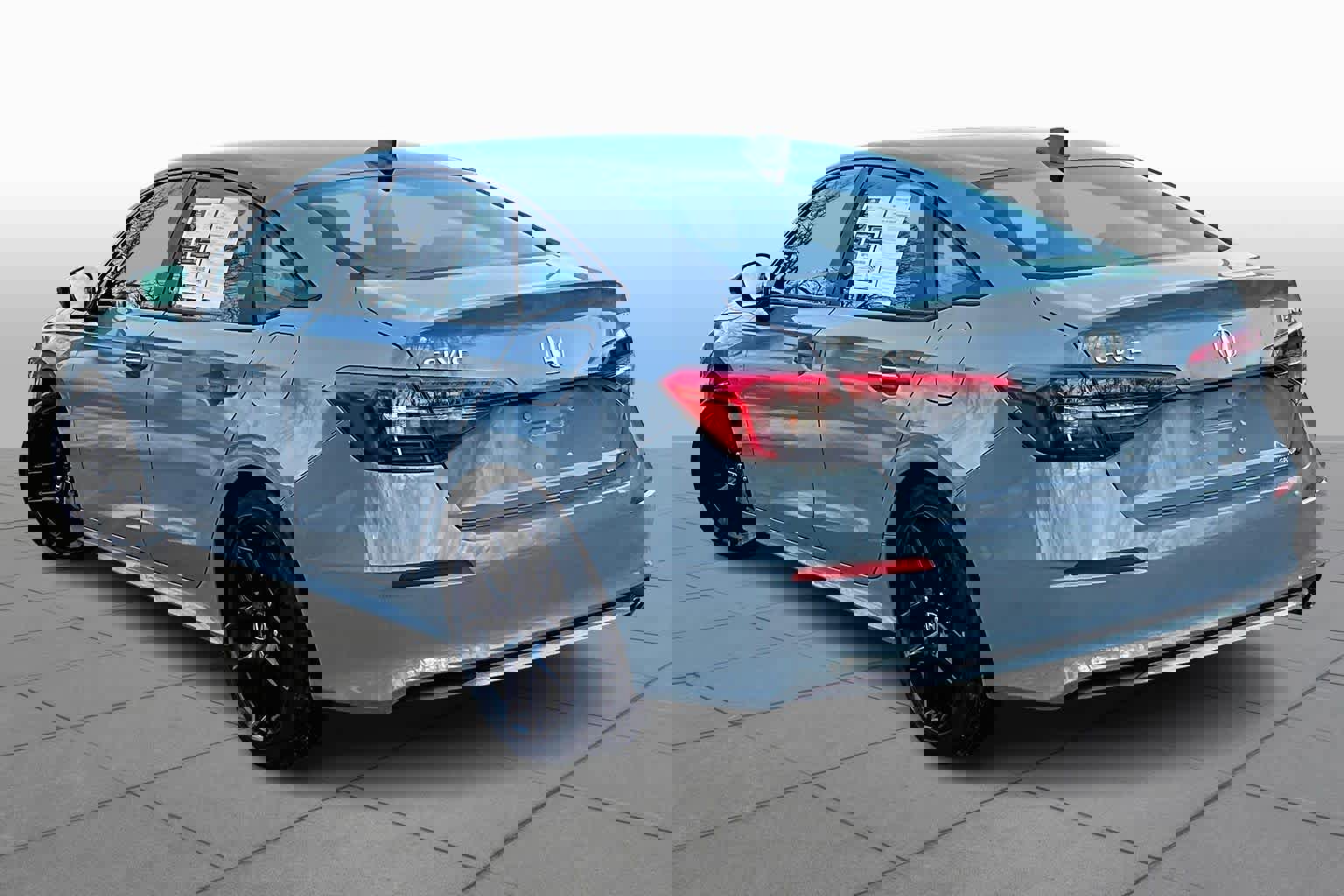 Used 2023 Honda Civic Sport image 11