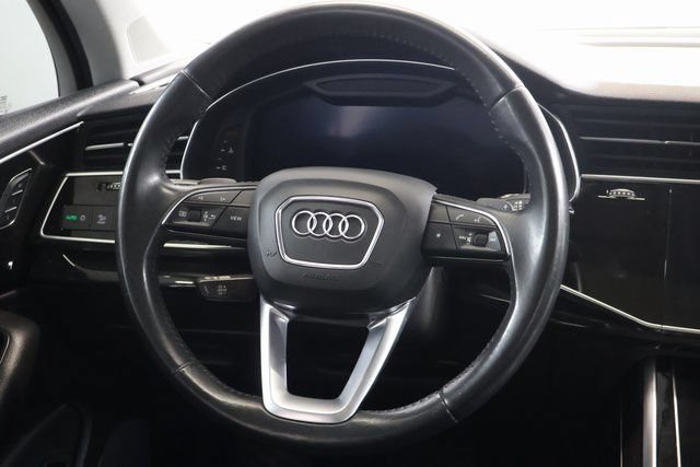 Used 2020 Audi Q7 2.0T Premium Plus w/ Premium Plus Package AWD/4WD image 16