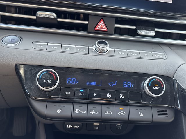 Used 2024 Hyundai Elantra SEL w/ Convenience Package image 30