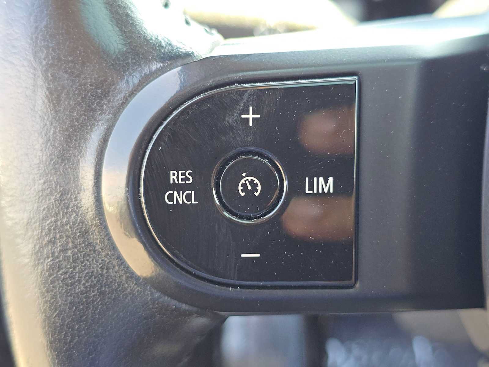 Used 2024 MINI Cooper SE FWD image 30