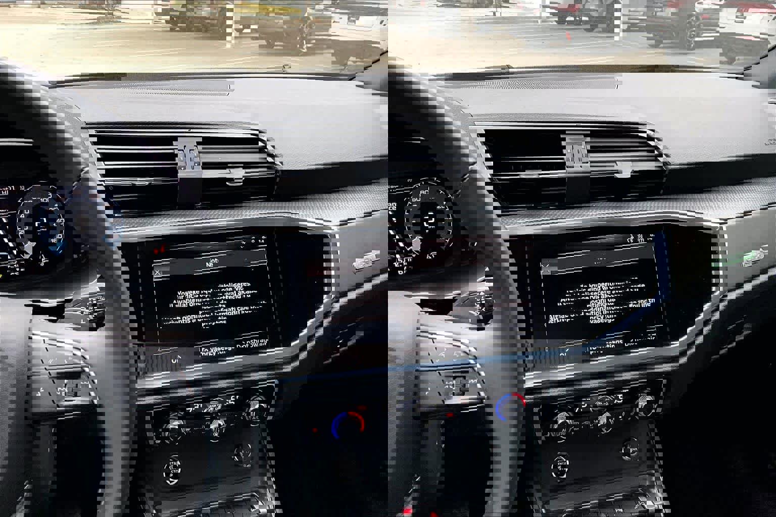 Used 2023 Audi Q3 2.0T Premium Plus w/ Premium Plus Package image 7