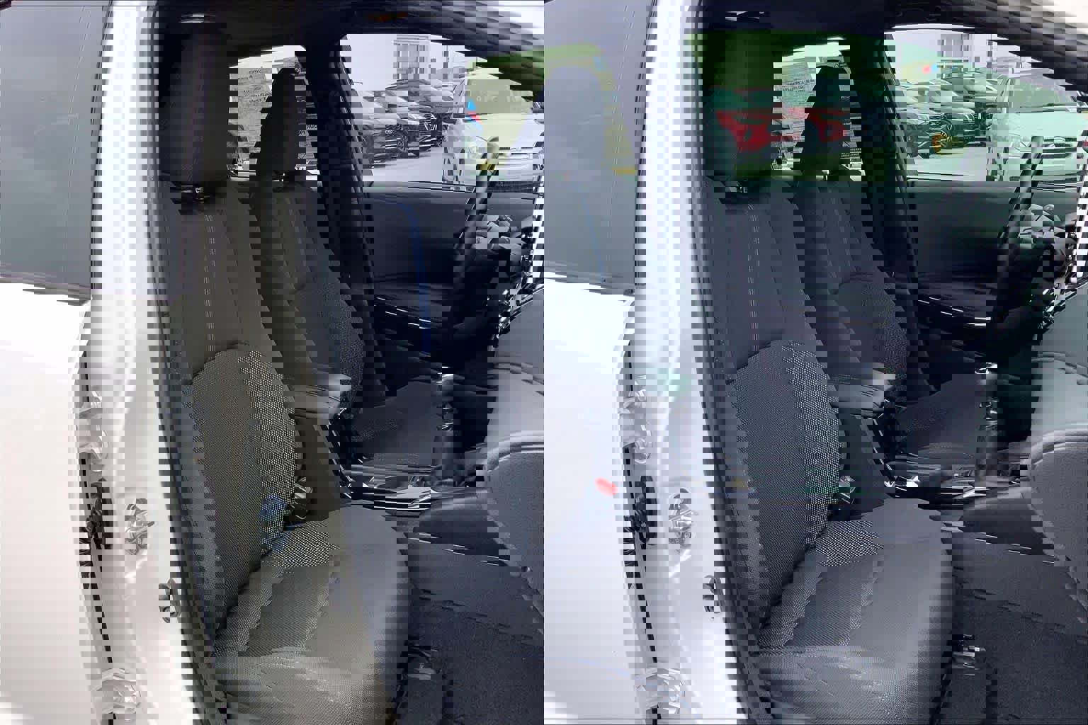 Used 2021 Toyota Corolla SE image 9