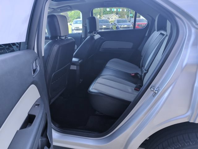 Used 2017 Chevrolet Equinox Premier w/ Enhanced Convenience Package FWD image 23