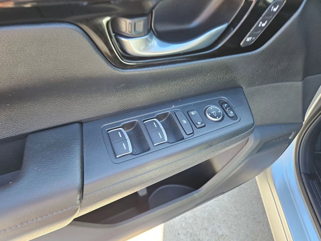 Used 2025 Honda CR-V EX-L image 15