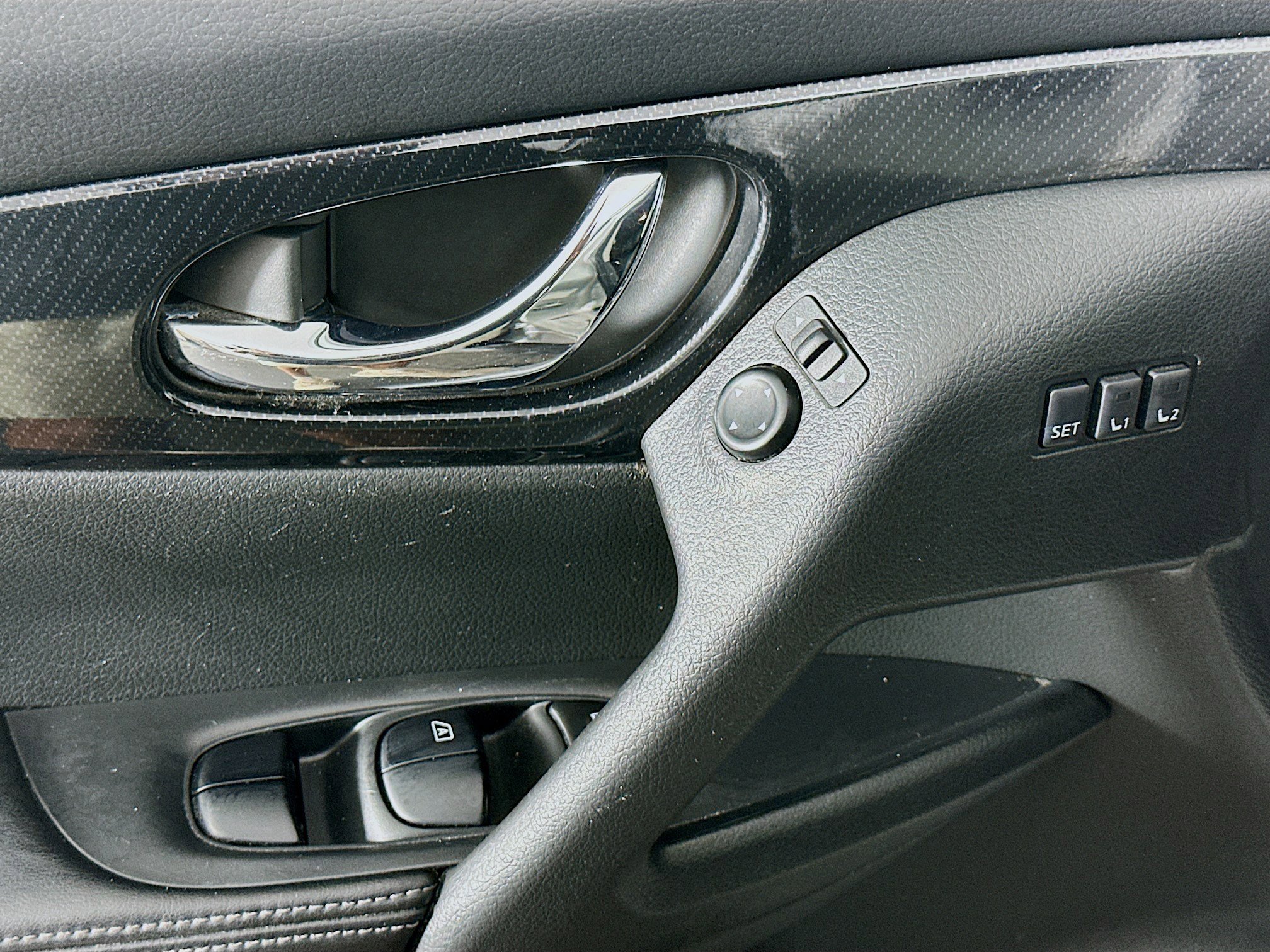 Used 2019 Nissan Rogue SL image 15