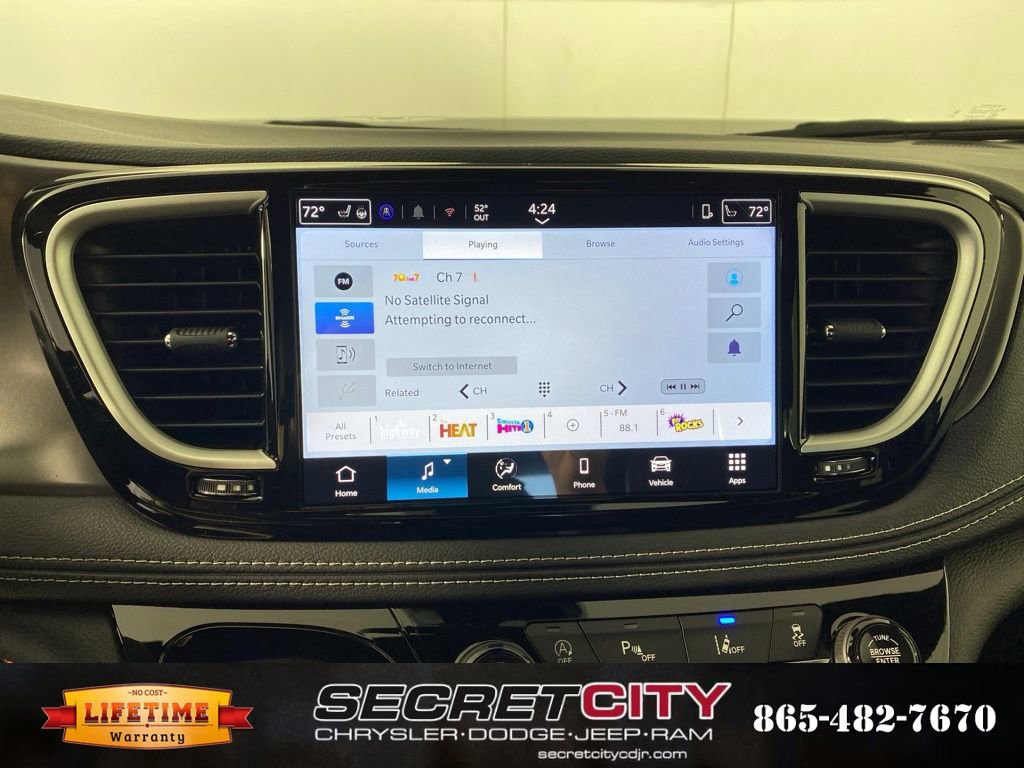 New 2026 Chrysler Pacifica Select image 23