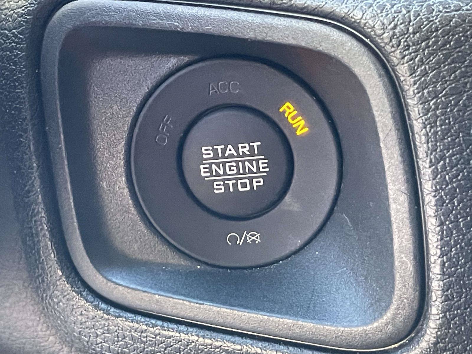 Used 2025 Jeep Wrangler Unlimited Sport AWD/4WD image 25