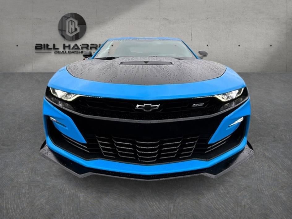 Used 2022 Chevrolet Camaro SS RWD image 2