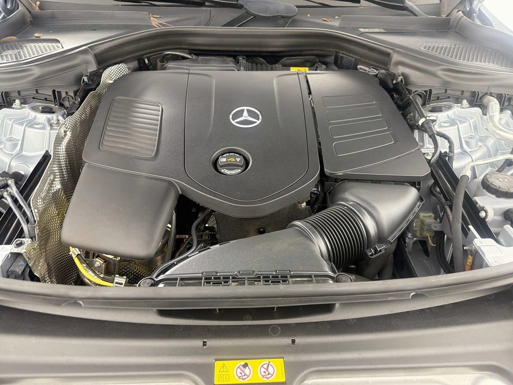 Used 2024 Mercedes-Benz GLC 300 image 39