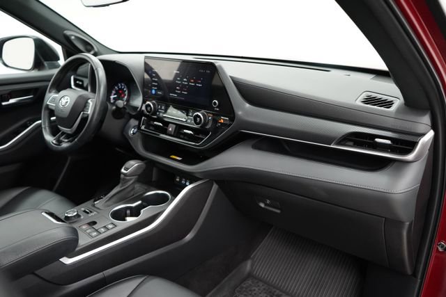 Used 2023 Toyota Highlander XSE image 92