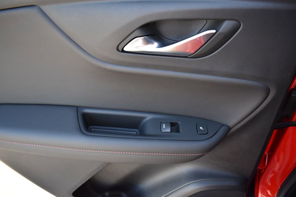 Certified 2023 Chevrolet Blazer RS w/ Driver Confidence II Package image 13