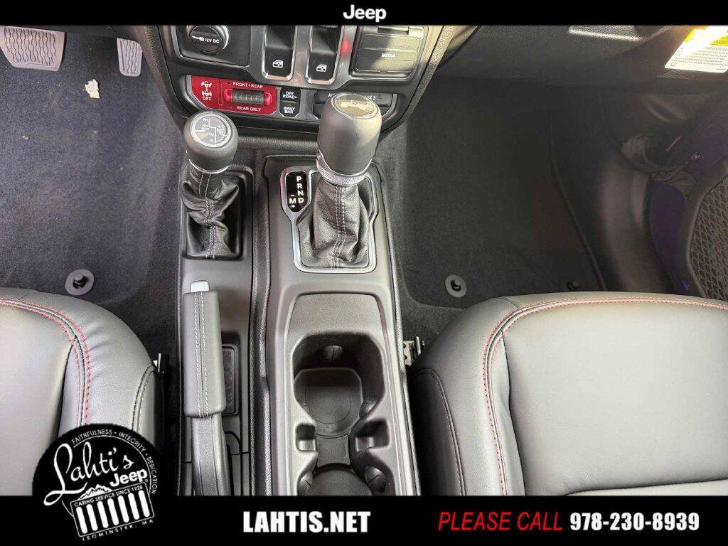 New 2026 Jeep Wrangler Rubicon AWD/4WD image 9