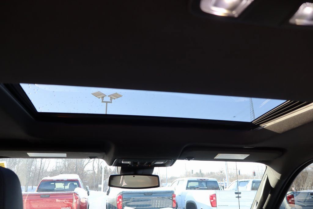 Used 2022 Chevrolet Silverado 1500 High Country image 15