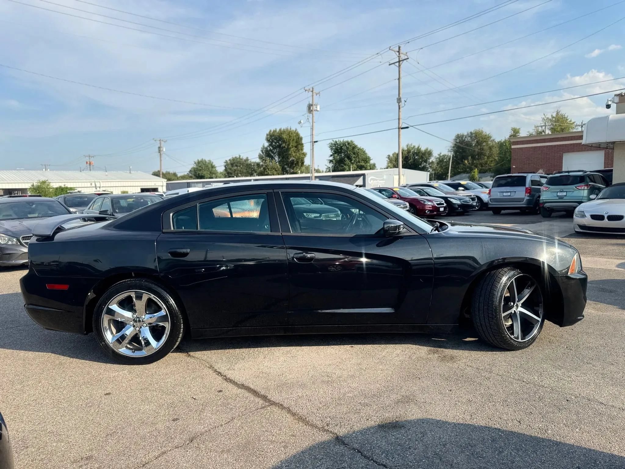 Used 2013 Dodge Charger SXT w/ Rallye Appearance Group RWD image 2