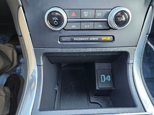 Certified 2022 Ford Edge Titanium w/ Equipment Group 301A image 25