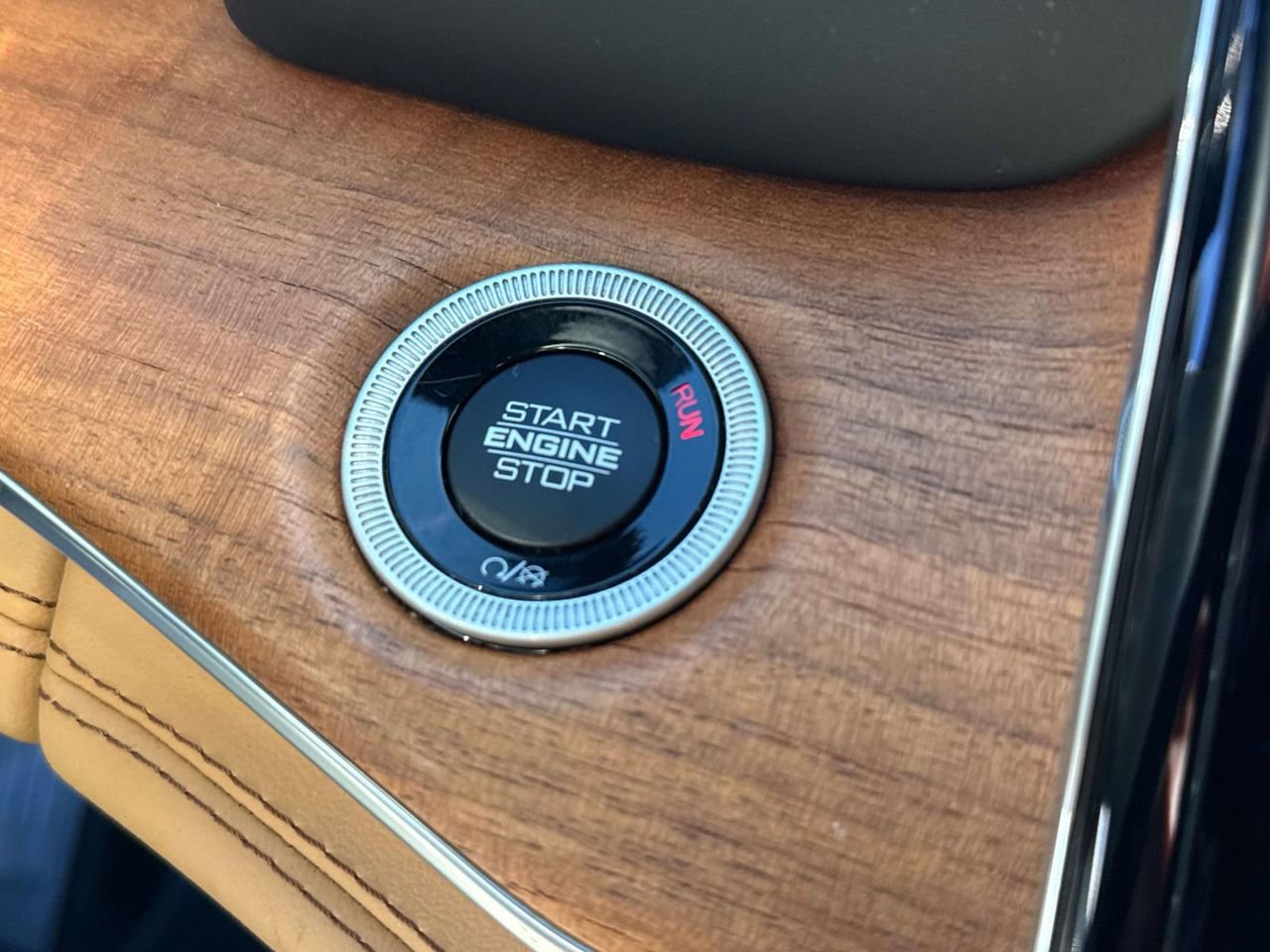 Used 2021 Jeep Grand Cherokee L Summit image 19