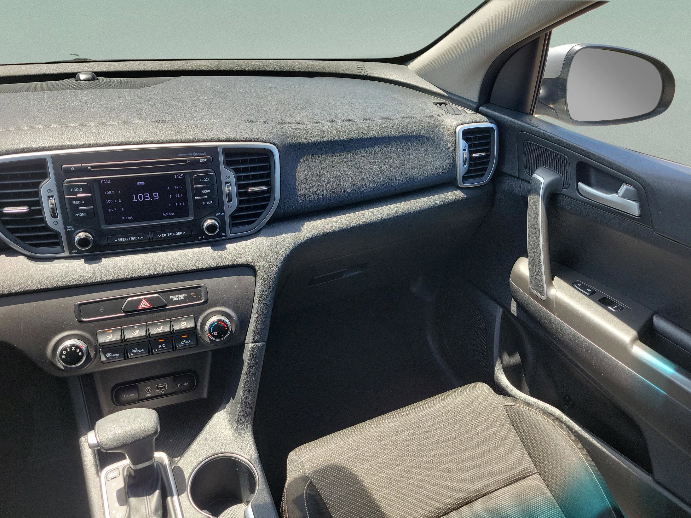 Used 2018 Kia Sportage LX image 16