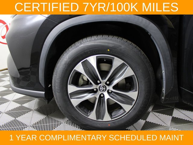 Used 2023 Toyota Highlander XLE FWD image 25